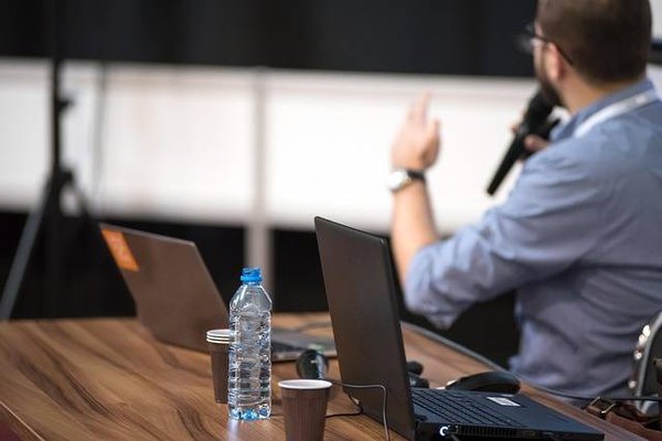 Comment négocier et dialoguer avec les décideurs publics ou privés dans son projet de défense d'intérêts associatifs ?